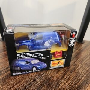 Chrysler Panel Cruiser Maisto Assembly Line Die Cast Metal Model Kit